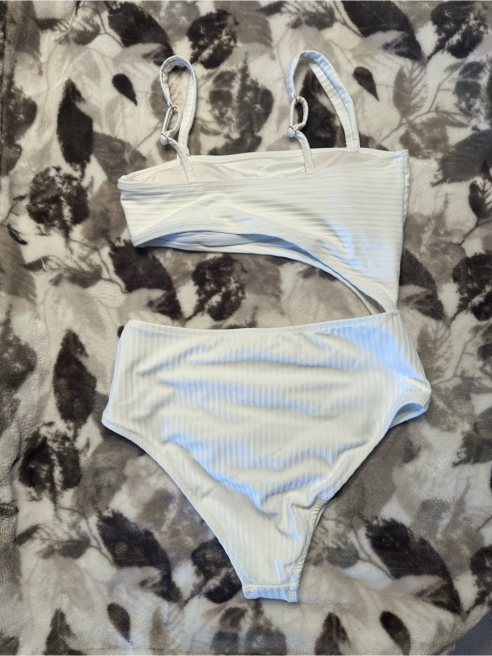 Shade & Shore White Ribbed One-Shoulder Bikini Set - Picture 2 of 4